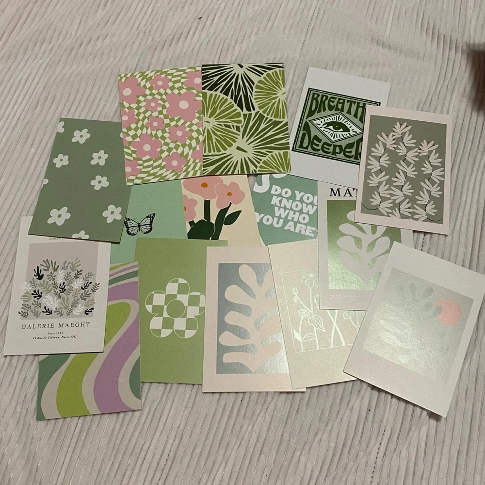 Wall collage art kit